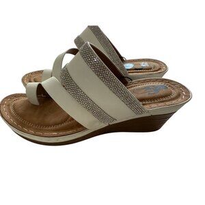 GC Shoes NWOB Women's 10W Ivory Rhinestone Wedge Sandals Comfort Slip On Party